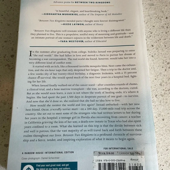 Between Two Kingdoms - Book - Picture 2 of 2